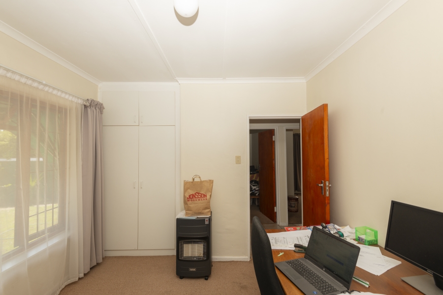 3 Bedroom Property for Sale in Middedorp Western Cape